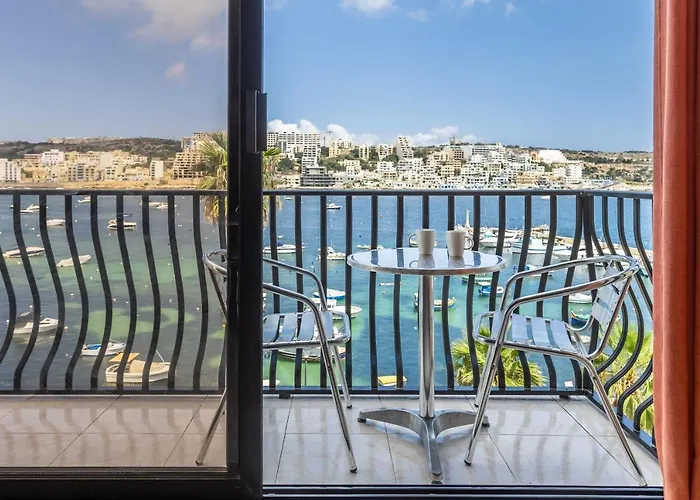 Adorable Seaview At Σεντ Πόλς Μπέι